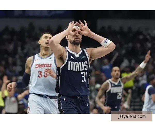 数据帝单场18分13篮板10助攻追平历史第二 2米03前锋复制詹姆斯传奇表现